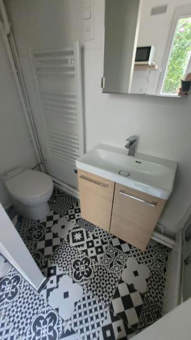 Maisonnette Avec Jardin Proche Paris 생-망데 외부 사진